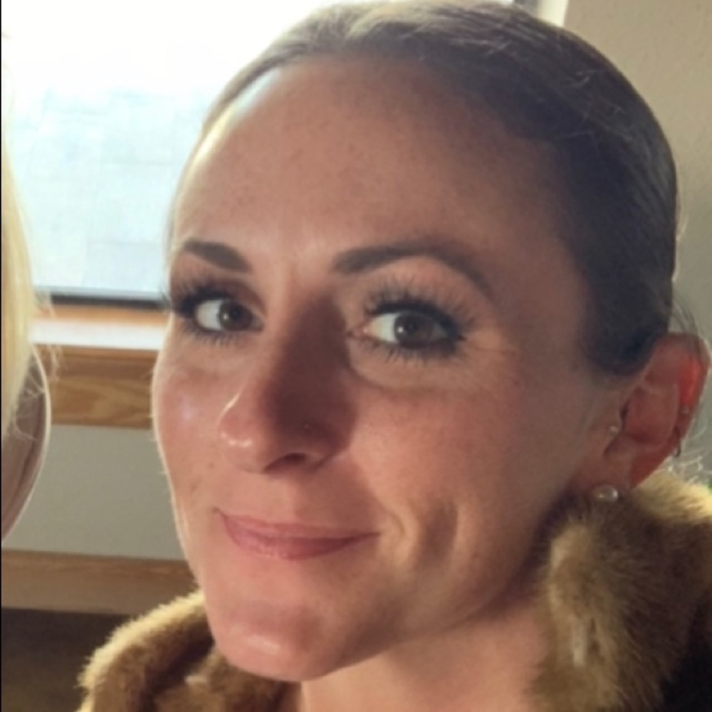 Meet your Posher, Jade